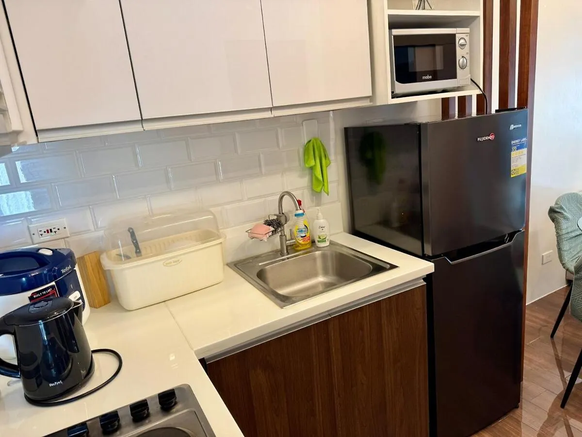 Chic Luxury Air Condo 2 Bedroom Finest City Living Air Makati Gym Swim Park 300 Manila Apartment